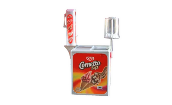 Cornetto Softeis Maschine + Gefriertruhe