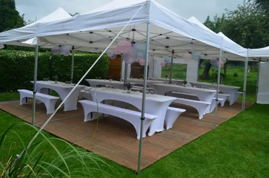 Stretchhusse 70er Tisch wei&szlig;