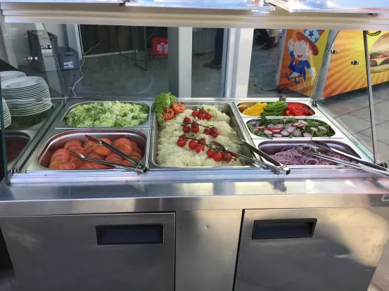 K&uuml;hltheke mit Glasfront