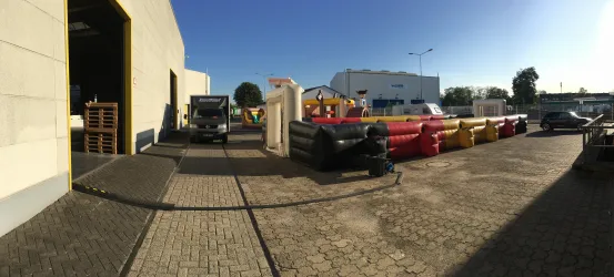 Menschenkicker 14 x 8 m