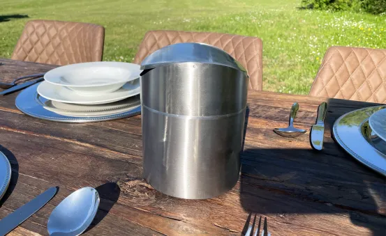 Tisch M&uuml;lleimer