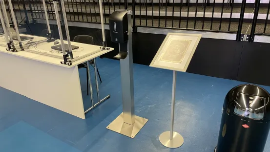 Desinfektionss&auml;ule wei&szlig; (automatisch)