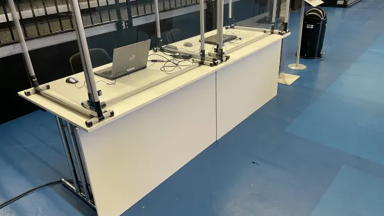 Konferenztisch rechteckig 1,2 m mit Blende