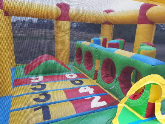 H&uuml;pfburg Spieleland