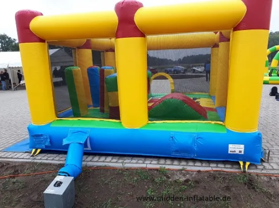 H&uuml;pfburg Spieleland