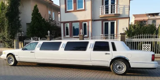 Strechlimousine Lincoln 9,5 m Grundpaket 1 / 6 Std.