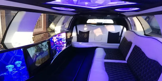 Strechlimousine Lincoln 9,5 m Grundpaket 1 / 6 Std.