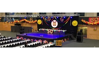 8 x 2 m Podest- Trib&uuml;ne 