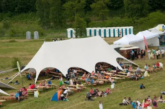 Sternzelt 3-Mast 21,70 x 12,60 Meter mit Boden